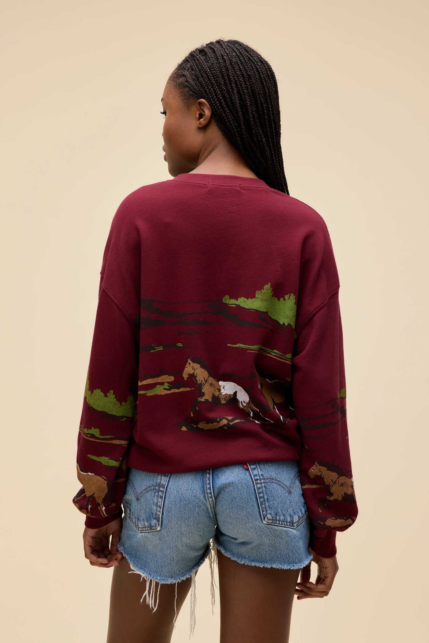 RUNNING HORSES OVERSIZED CREW