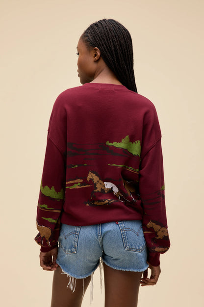 RUNNING HORSES OVERSIZED CREW